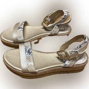 New Lucca Lane Karel Snakeskin Animal Print Wedge